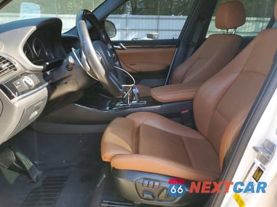 Zdjęcie 7 z 13 samochodu: 2017 BMW X3 SDRIVE28I VIN:5UXWZ7C51H0V85701 - miniatura