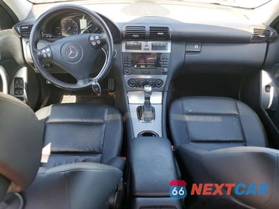 Zdjęcie 8 z 12 samochodu: 2006 MERCEDES-BENZ C 230 VIN:WDBRF52H26A849246 - miniatura