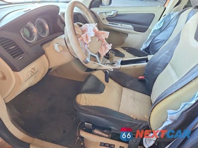 Zdjęcie 7 z 13 samochodu: 2011 VOLVO XC60 3.2 VIN:YV4952DLXB2201434 - miniatura
