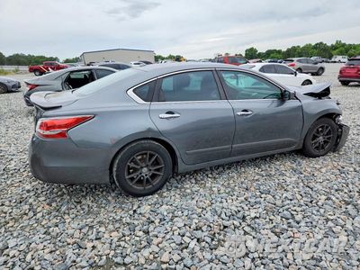 Trzecie zdjęcie samochodu z tyłu: 2015 NISSAN ALTIMA 2.5 S VIN:1N4AL3AP3FN917329 - miniatura