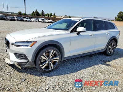 2023 VOLVO V60 CROSS COUNTRY PLUS YV4L12WZ7P2107098 - główne zdjęcie licytacji z USA - miniatura