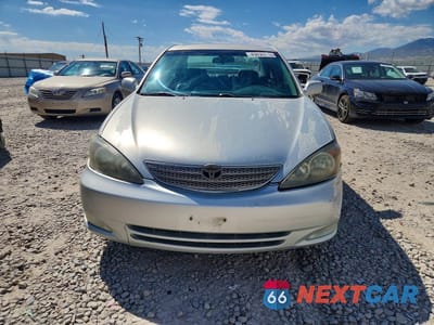 Piąte zdjęcie samochodu w środku: 2002 TOYOTA CAMRY SE V6 VIN:4T1BF30K92U500529 - miniatura