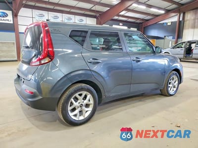 Trzecie zdjęcie samochodu z tyłu: 2020 KIA SOUL S VIN:KNDJ23AUXL7717230 - miniatura