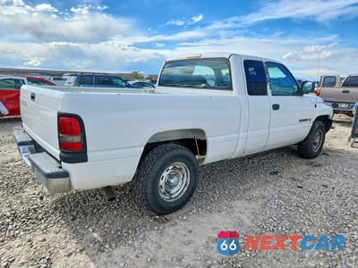 Trzecie zdjęcie samochodu z tyłu: 2000 DODGE RAM 1500 VIN:1B7HC13Y7YJ107084 - miniatura