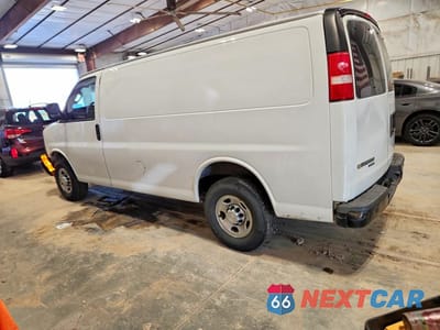 Drugie zdjęcie samochodu z przodu: 2016 CHEV EXPRESS G2500 VIN:1GCWGAFF1G1214345 - miniatura