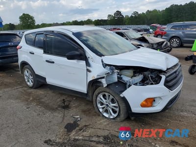 Czwarte zdjęcie samochodu z boku: 2019 FORD ESCAPE S VIN:1FMCU0F75KUB92819 - miniatura
