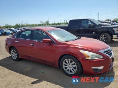 Czwarte zdjęcie samochodu z boku: 2014 NISSAN ALTIMA 2.5 S VIN:1N4AL3AP4EC270546 - miniatura