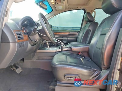 Zdjęcie 7 z 14 samochodu: 2011 NISSAN ARMADA PLATINUM VIN:5N1BA0NF4BN601187 - miniatura