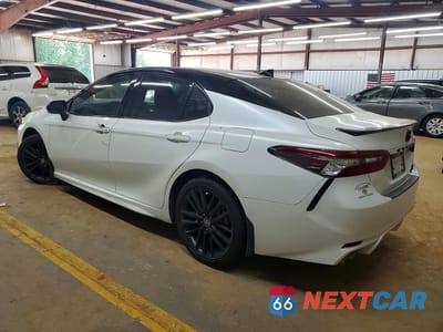 Drugie zdjęcie samochodu z przodu: 2022 TOYOTA CAMRY HYBRID XSE VIN:4T1K31AK0NU033257 - miniatura