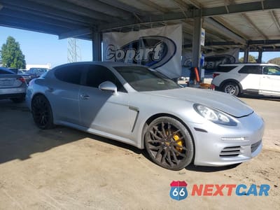 Czwarte zdjęcie samochodu z boku: 2016 PORSCHE PANAMERA 2 VIN:WP0AA2A71GL002129 - miniatura