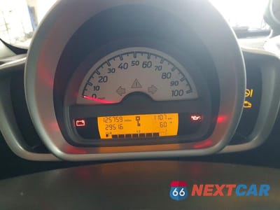 Zdjęcie 9 z 12 samochodu: 2009 SMART FORTWO PURE VIN:WMEEJ31XX9K257332 - miniatura