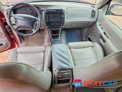 Zdjęcie 8 z 12 samochodu: 1996 FORD EXPLORER VIN:1FMDU35P8TUC45957 - miniatura