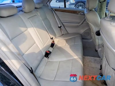 Zdjęcie 10 z 12 samochodu: 2007 MERCEDES-BENZ C 230 VIN:WDBRF52H07E027152 - miniatura