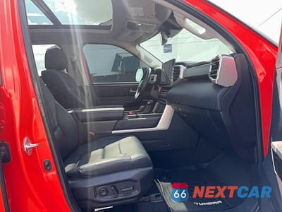 Piąte zdjęcie samochodu w środku: 2024 TOYOTA TUNDRA LIMITED HV VIN:5TFWC5EC6RX005158 - miniatura
