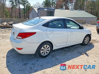 Trzecie zdjęcie samochodu z tyłu: 2016 HYUNDAI ACCENT SE VIN:KMHCT4AE1GU162742 - miniatura