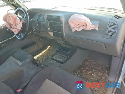 Zdjęcie 8 z 11 samochodu: 2005 FORD RANGER SUPER CAB VIN:1FTYR44E75PA39690 - miniatura