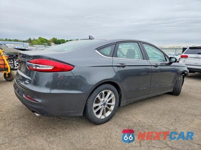 Trzecie zdjęcie samochodu z tyłu: 2020 FORD FUSION SE VIN:3FA6P0HD9LR139907 - miniatura