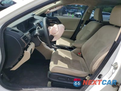 Zdjęcie 7 z 12 samochodu: 2016 HONDA ACCORD EX VIN:1HGCR2F06GA060439 - miniatura