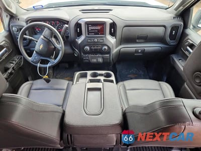 Zdjęcie 8 z 12 samochodu: 2023 CHEVROLET SILVERADO K1500 VIN:1GCUDAED3PZ307045 - miniatura