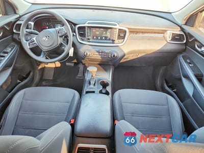 Zdjęcie 8 z 13 samochodu: 2019 KIA SORENTO L VIN:5XYPG4A33KG578066 - miniatura