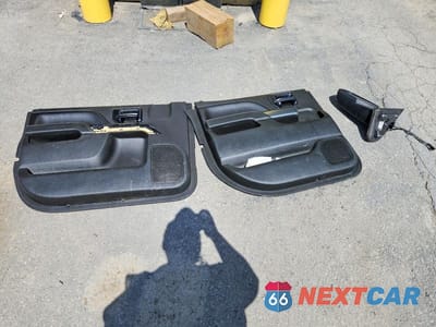 Zdjęcie 12 z 13 samochodu: 2014 CHEVROLET SILVERADO K1500 LT VIN:3GCUKREHXEG185384 - miniatura