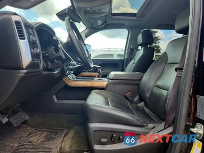 Zdjęcie 7 z 12 samochodu: 2016 CHEVROLET SILVERADO K3500 LTZ VIN:1GC4K0E85GF304720 - miniatura