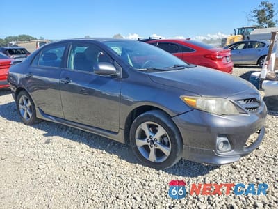 Czwarte zdjęcie samochodu z boku: 2011 TOYOTA COROLLA S VIN:2T1BU4EE9BC622002 - miniatura