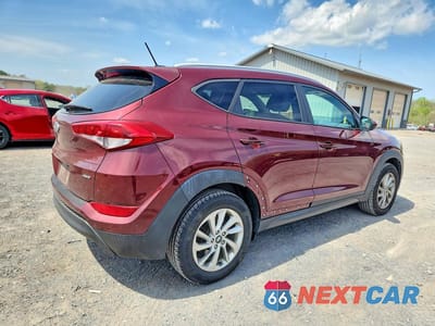 Trzecie zdjęcie samochodu z tyłu: 2016 HYUNDAI TUCSON SE VIN:KM8J3CA48GU223416 - miniatura