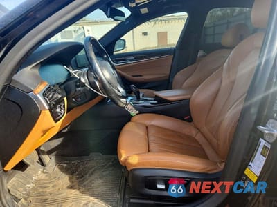 Zdjęcie 7 z 13 samochodu: 2020 BMW 530 XI VIN:WBAJR7C02LBP96478 - miniatura