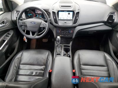 Zdjęcie 8 z 13 samochodu: 2018 FORD ESCAPE SEL VIN:1FMCU0HD0JUC79254 - miniatura