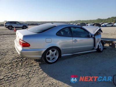 Trzecie zdjęcie samochodu z tyłu: 2001 MERCEDES-BENZ CLK 430 VIN:WDBLJ70G61F175379 - miniatura