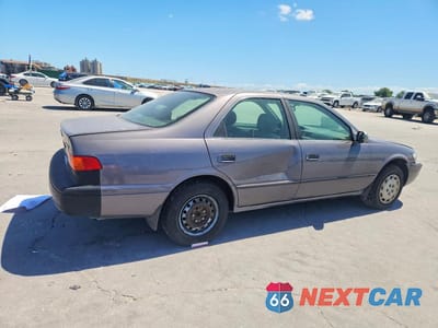 Trzecie zdjęcie samochodu z tyłu: 1998 TOYOTA CAMRY LE VIN:4T1BG22K6WU363625 - miniatura