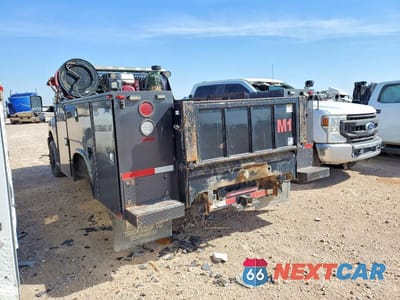 Drugie zdjęcie samochodu z przodu: 2015 RAM 3500 UTILITY / SERVICE TRUCK VIN:3C7WRTAJXFG691019 - miniatura