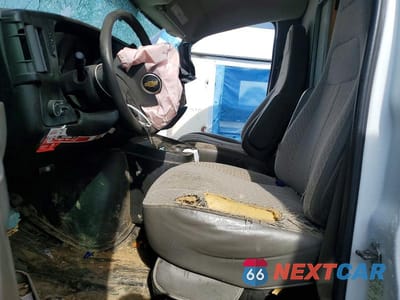 Zdjęcie 7 z 13 samochodu: 2017 CHEVROLET EXPRESS G3500 VIN:1GB0GRFGXH1121164 - miniatura