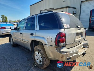 Drugie zdjęcie samochodu z przodu: 2002 CHEV TRAILBLAZER VIN:1GNDT13S522216677 - miniatura