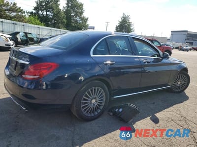 Trzecie zdjęcie samochodu z tyłu: 2015 MERCEDES-BENZ C 300 4MATIC VIN:55SWF4KB9FU027494 - miniatura