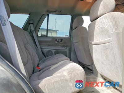 Zdjęcie 10 z 12 samochodu: 2000 GMC JIMMY / ENVOY VIN:1GKDT13W2Y2334260 - miniatura