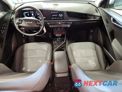 Zdjęcie 8 z 14 samochodu: 2023 KIA NIRO LX VIN:KNDCP3LE1P5063591 - miniatura