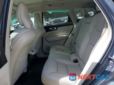 Zdjęcie 11 z 13 samochodu: 2021 VOLVO XC60 T5 MOMENTUM VIN:YV4102DK5M1684164 - miniatura