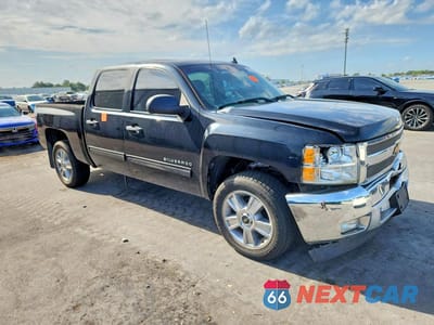 Czwarte zdjęcie samochodu z boku: 2012 CHEVROLET SILVERADO C1500 LT VIN:3GCPCSE05CG150356 - miniatura