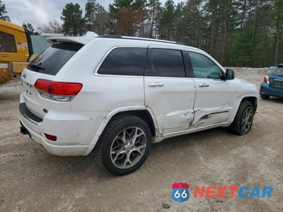 Trzecie zdjęcie samochodu z tyłu: 2020 JEEP GRAND CHEROKEE OVERLAND VIN:1C4RJFCG8LC216097 - miniatura