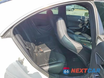 Zdjęcie 10 z 12 samochodu: 2014 MERCEDES-BENZ CLA 250 VIN:WDDSJ4EB7EN046237 - miniatura