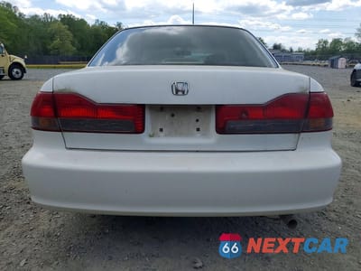 Zdjęcie 6 z 12 samochodu: 2001 HONDA ACCORD EX VIN:1HGCG56601A054476 - miniatura