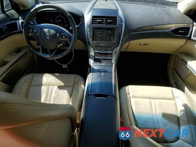 Zdjęcie 8 z 12 samochodu: 2014 LINCOLN MKZ HYBRID VIN:3LN6L2LU3ER821530 - miniatura