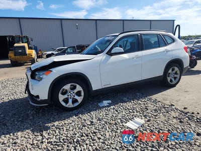 2015 BMW X1 SDRIVE28I WBAVM1C5XFVZ94494 - główne zdjęcie licytacji z USA - miniatura