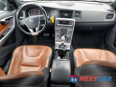 Zdjęcie 8 z 12 samochodu: 2015 VOLVO S60 PLATINUM VIN:YV1612TM5F1359343 - miniatura
