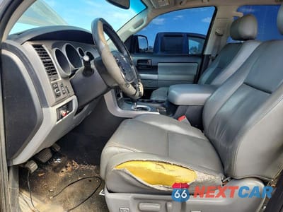 Zdjęcie 7 z 13 samochodu: 2013 TOYOTA SEQUOIA SR5 VIN:5TDZY5G14DS049023 - miniatura