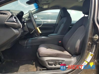 Zdjęcie 7 z 12 samochodu: 2018 TOYOTA CAMRY LE VIN:4T1B31HK0JU502993 - miniatura