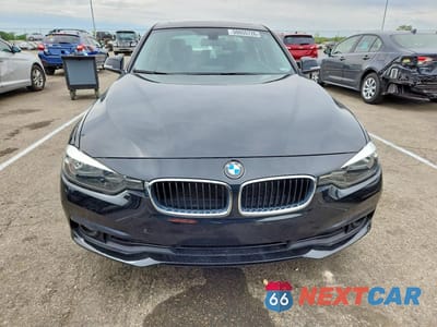Piąte zdjęcie samochodu w środku: 2016 BMW 320 XI VIN:WBA8E5G55GNT95032 - miniatura