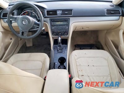 Zdjęcie 8 z 12 samochodu: 2013 VOLKSWAGEN PASSAT S VIN:1VWAP7A3XDC139829 - miniatura